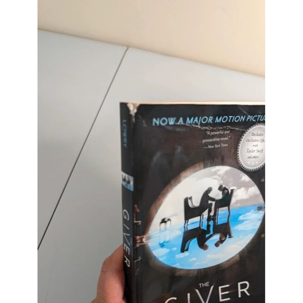 The Giver - Picture 3 of 3